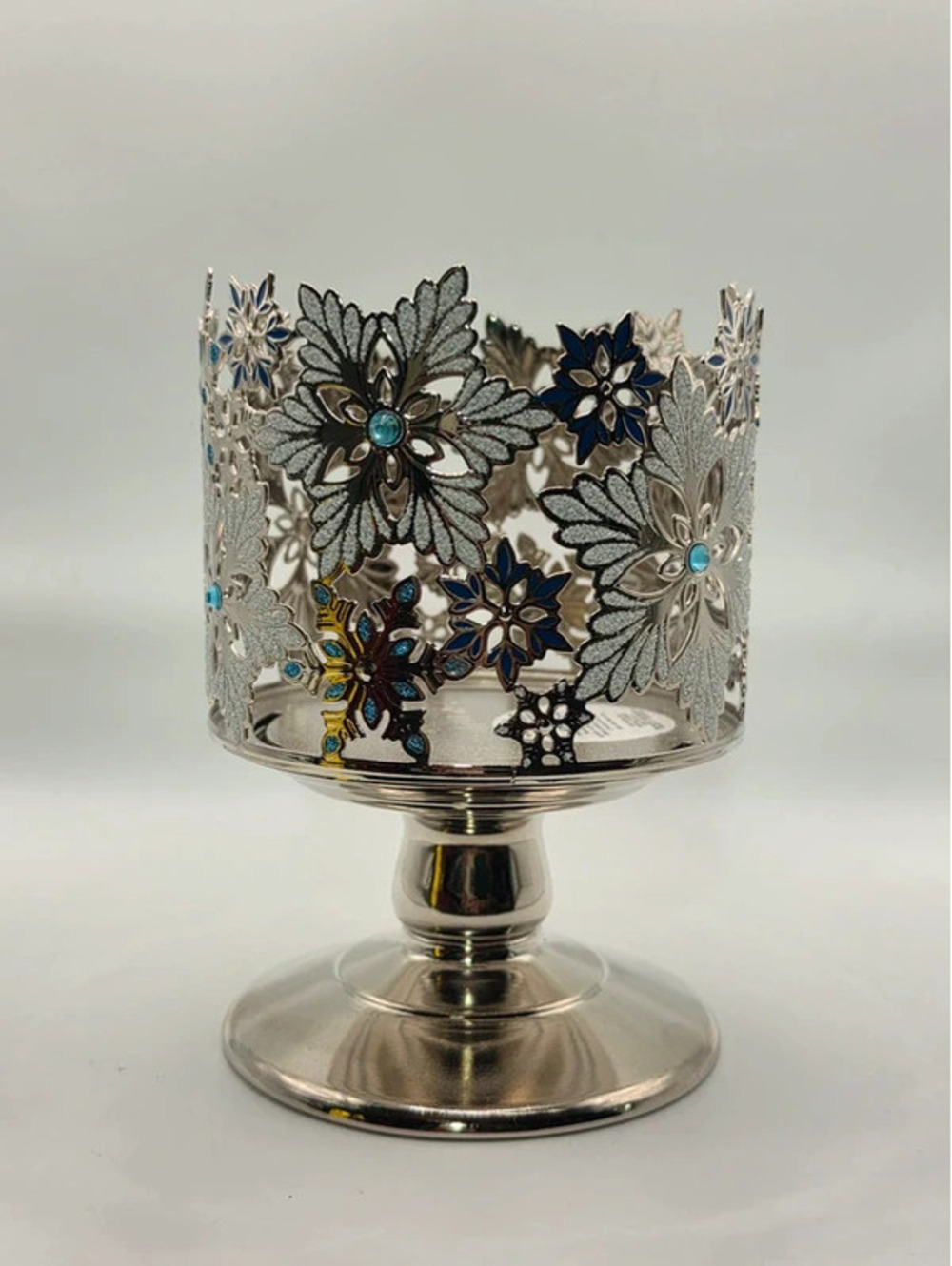 Bath & Body Works Silver & Blue Jewels Snowflakes Pedestal 3 Wick Candle Holder